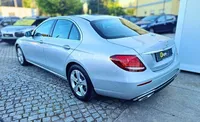 Mercedes-Benz-E 220 detalhes 2