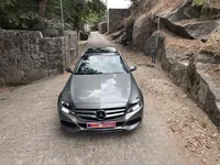 Mercedes-Benz-C 200 detalhes 1
