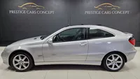 Mercedes-Benz-C 180 detalhes 2