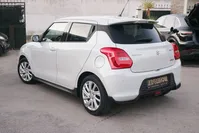 Suzuki-Swift detalhes 1