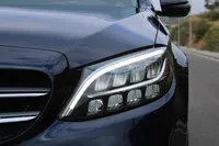Mercedes-Benz-C 180 detalhes 1