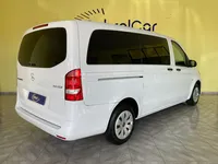 Mercedes-Benz-Vito Tourer detalhes 2