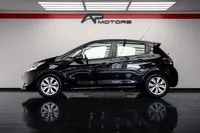 Peugeot-208 detalhes 1