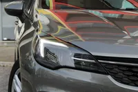 Opel-Astra Sports Tourer detalhes 1
