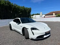 Porsche-Taycan detalhes 1