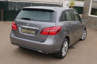 Mercedes-Benz-B 180 detalhes 1