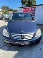 Mercedes-Benz-B 180 detalhes 1
