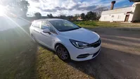 Opel-Astra Sports Tourer detalhes 1