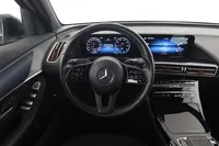 Mercedes-Benz-EQC detalhes 2