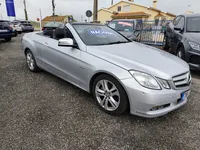 Mercedes-Benz-E 220 detalhes 1