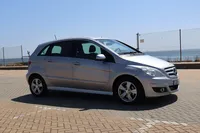 Mercedes-Benz-B 180 Imagem Principal
