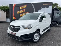 Opel-Combo Imagem Principal