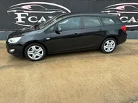 Opel-Astra Sports Tourer detalhes 1