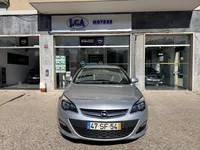 Opel-Astra Sports Tourer detalhes 1