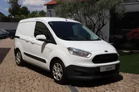 Ford-Transit Courier detalhes 1