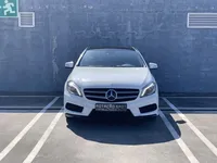 Mercedes-Benz-A 180 detalhes 1