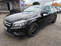 Mercedes-Benz-A 180 detalhes 2