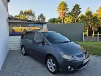 Mitsubishi-Grandis detalhes 1