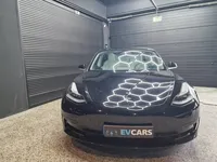 Tesla-Model 3 detalhes 1