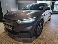 Ford-Mustang Mach-E detalhes 1