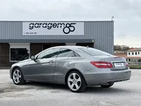 Mercedes-Benz-E 220 detalhes 2