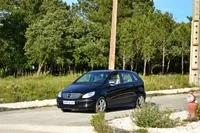 Mercedes-Benz-B 170 detalhes 1