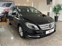 Mercedes-Benz-B 180 detalhes 2