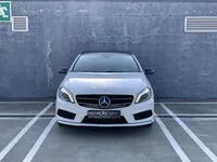 Mercedes-Benz-A 180 detalhes 1