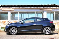 Renault-Megane Coupe detalhes 2