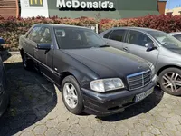 Mercedes-Benz-C 220 detalhes 1