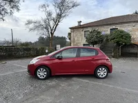 Peugeot-208 detalhes 1