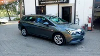 Opel-Astra Sports Tourer detalhes 1