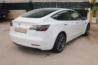 Tesla-Model 3 detalhes 1