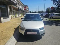 Mitsubishi-Colt detalhes 1