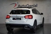 Mercedes-Benz-GLA 180 detalhes 1