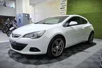Opel-Astra GTC detalhes 2