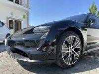 Porsche-Taycan Sport Turismo detalhes 2
