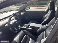 Tesla-Model 3 detalhes 1