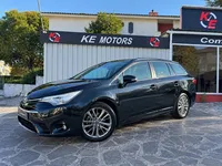 Toyota-Avensis Touring Sports detalhes 1