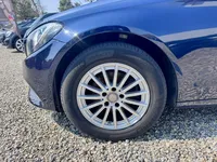 Mercedes-Benz-C 180 detalhes 2