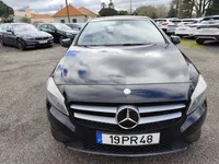 Mercedes-Benz-A 180 detalhes 1