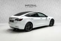 Tesla-Model 3 detalhes 2