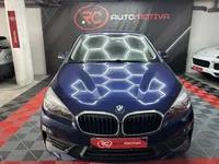 BMW-216 Active Tourer detalhes 1