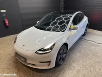 Tesla-Model 3 detalhes 1