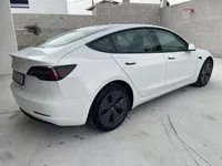 Tesla-Model 3 detalhes 1