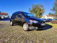 Mitsubishi-Colt Imagem Principal