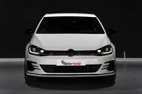 Volkswagen-Golf detalhes 1