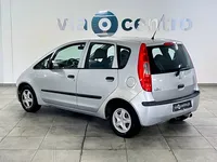 Mitsubishi-Colt detalhes 2