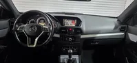 Mercedes-Benz-E 220 detalhes 2