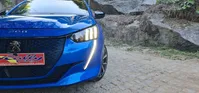 Peugeot-E-208 detalhes 2